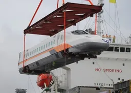 台灣高鐵新世代列車　第一組N700ST抵台